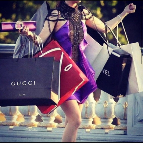 Meet your Posher, Bettina - Picture 1 of 1